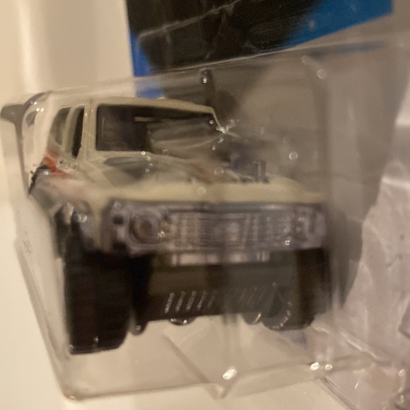 Hot wheels Nissan Patrol Custom - Picture 3 of 5